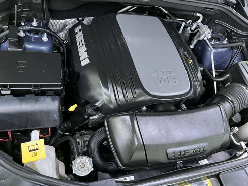 Used 2021 Dodge Durango R/T w/ Tow 'N Go Package AWD/4WD image 4