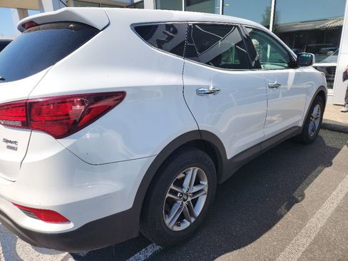 Used 2018 Hyundai Santa Fe Sport AWD/4WD image 11