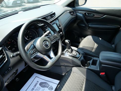 Used 2019 Nissan Rogue S AWD/4WD image 12