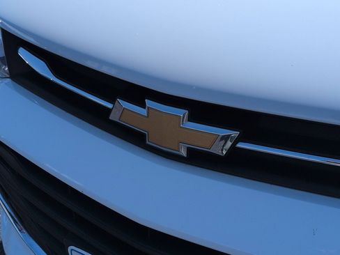 Used 2022 Chevrolet Trax LT w/ LT Convenience Package image 30