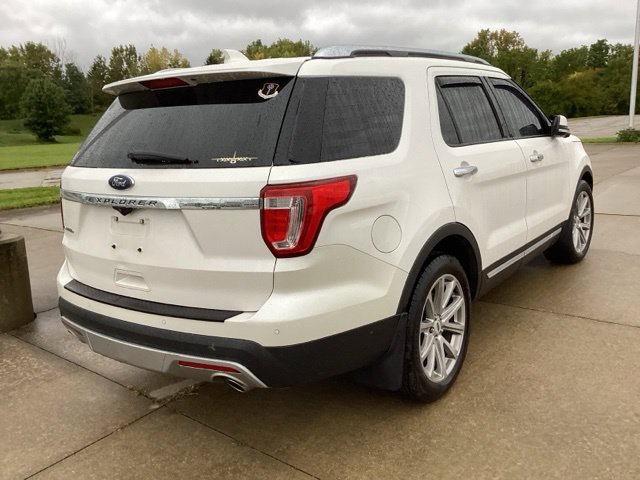 Used 2017 Ford Explorer Limited w/ Equipment Group 301A FWD image 12