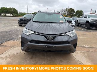 Used 2017 Toyota RAV4 LE FWD video 2