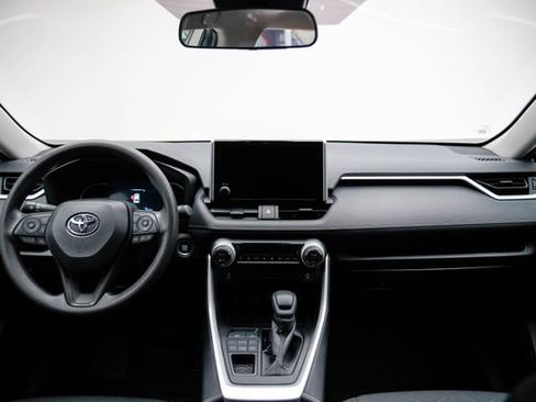 Certified 2025 Toyota RAV4 XLE AWD/4WD image 24