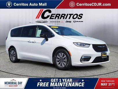 Certified 2024 Chrysler Pacifica Limited
