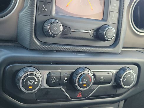 Used 2021 Jeep Wrangler Unlimited Sport AWD/4WD image 20