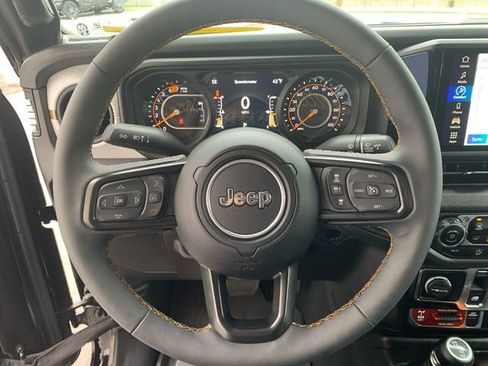 Used 2024 Jeep Wrangler Sport AWD/4WD image 15