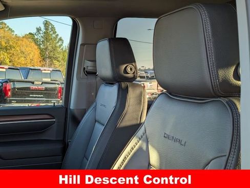 New 2026 GMC Sierra 2500 Denali w/ Denali Reserve Package image 17
