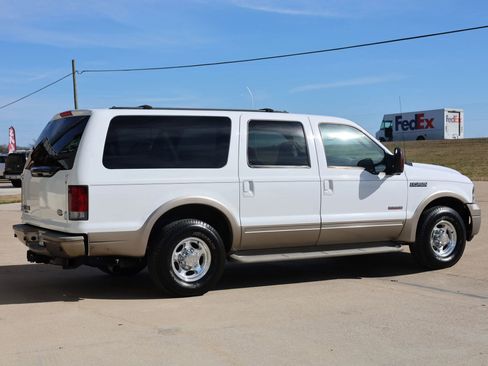 Used 2005 Ford Excursion Eddie Bauer image 3