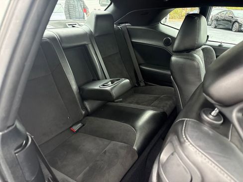 Used 2022 Dodge Challenger R/T w/ Plus Package image 29