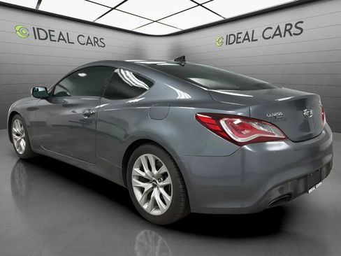 Used 2015 Hyundai Genesis 3.8 RWD image 7