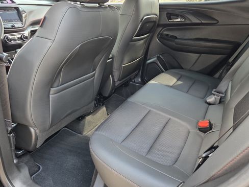 Used 2023 Chevrolet TrailBlazer RS w/ Convenience Package FWD image 11