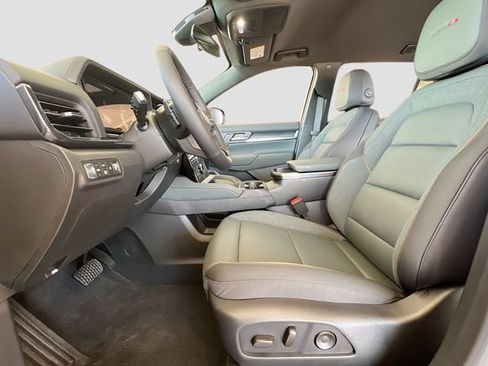 New 2026 GMC Terrain AT4 w/ Convenience Package III AWD/4WD image 15
