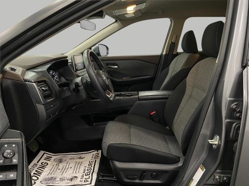 Certified 2023 Nissan Rogue SV image 28