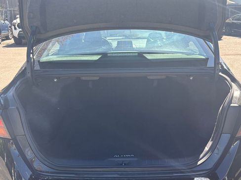 Used 2025 Nissan Altima 2.5 SV image 29