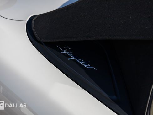 Used 2022 Porsche 718 Boxster Spyder RWD image 21