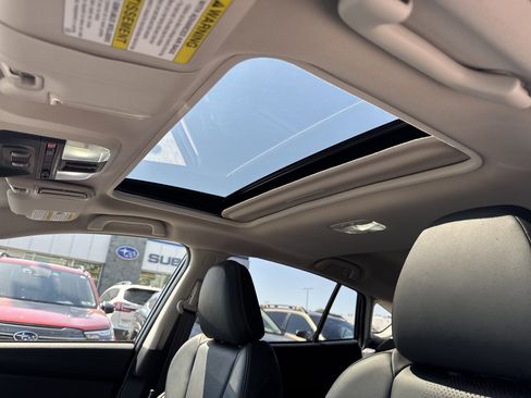 Certified 2021 Subaru Crosstrek 2.5i Limited w/ Moonroof Package 2 AWD/4WD image 16