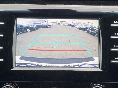 Certified 2019 Toyota Camry SE image 6