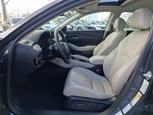 Used 2023 Honda Accord EX-L image 13
