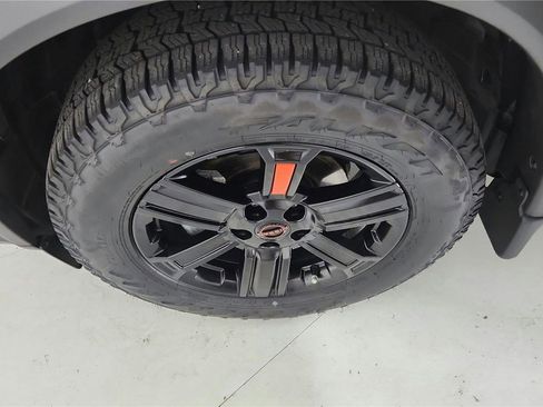 Used 2025 Nissan Rogue SV image 18