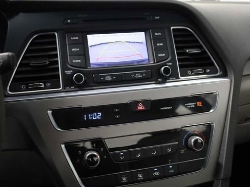 Used 2015 Hyundai Sonata SE w/ Option Group 02 image 29