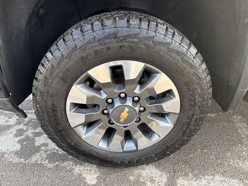 Certified 2024 Chevrolet Silverado 2500 Custom image 9