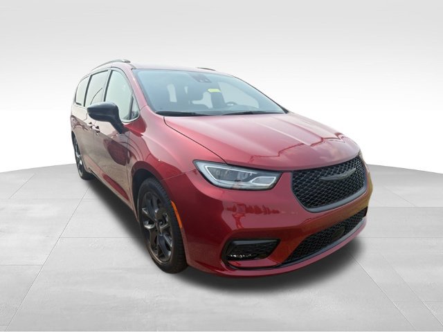 New 2026 Chrysler Pacifica Select FWD image 3