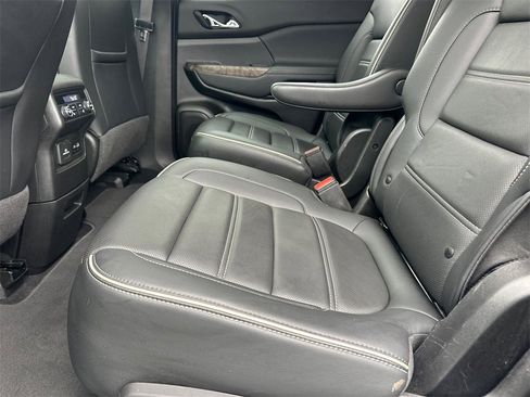 Used 2022 GMC Acadia Denali w/ Denali Ultimate Package image 21