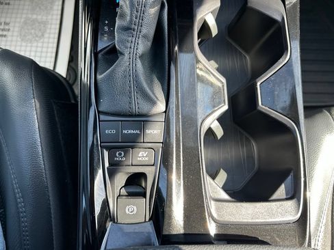 Used 2025 Toyota Camry XSE FWD image 28