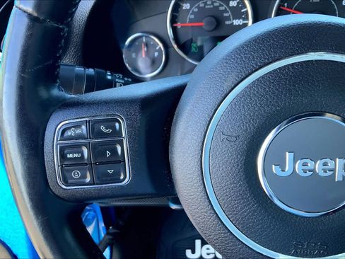 Used 2015 Jeep Wrangler Unlimited Sahara w/ Connectivity Group image 20