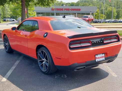 Used 2017 Dodge Challenger R/T Scat Pack RWD image 17