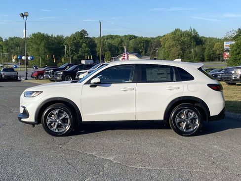 New 2026 Honda HR-V LX image 2