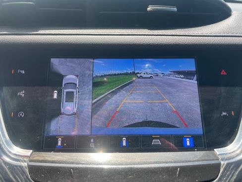Used 2023 Cadillac XT6 Premium Luxury w/ Technology Package FWD image 22