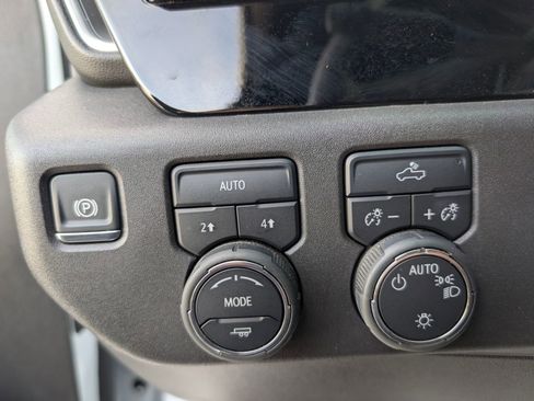 Certified 2024 Chevrolet Silverado 1500 LT image 12