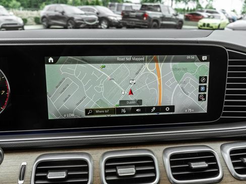 Used 2022 Mercedes-Benz GLS 450 4MATIC image 9