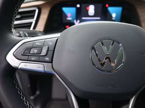 New 2026 Volkswagen Atlas SE FWD image 15