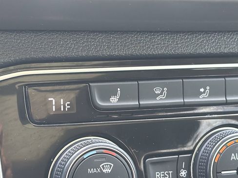 Used 2021 Volkswagen Atlas SEL FWD image 27