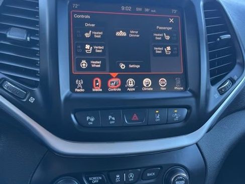 Used 2016 Jeep Cherokee Limited w/ Luxury Group AWD/4WD image 46