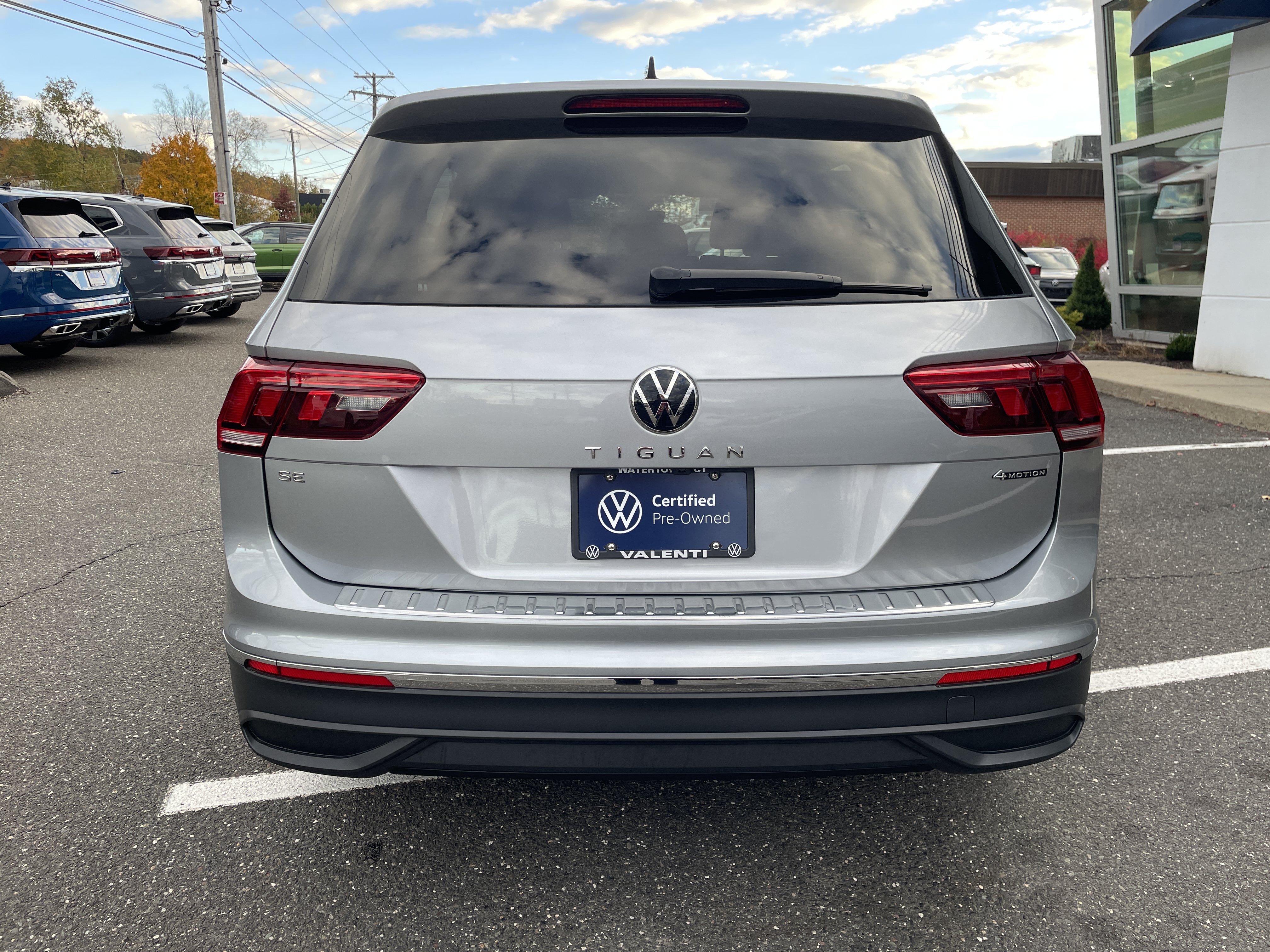 Certified 2022 Volkswagen Tiguan SE AWD/4WD image 5