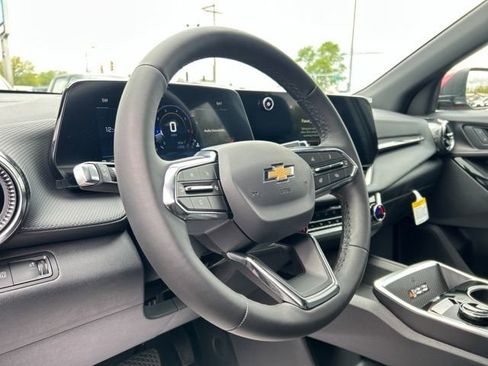 New 2026 Chevrolet Equinox LT w/ Convenience Package II FWD image 29