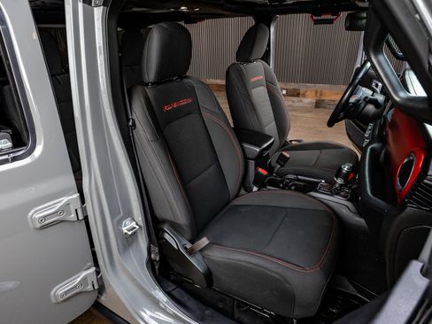 Used 2021 Jeep Wrangler Unlimited Rubicon AWD/4WD image 30