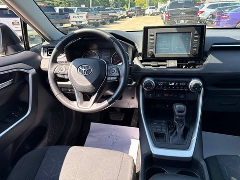 Used 2019 Toyota RAV4 XLE w/ Convenience Package AWD/4WD image 11