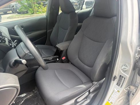 Used 2021 Toyota Corolla LE FWD image 10