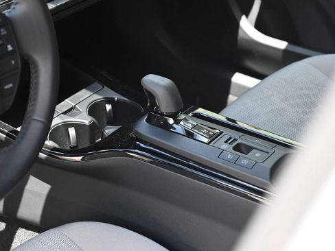 Used 2024 Toyota Prius Limited FWD image 11