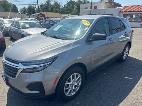 Used 2023 Chevrolet Equinox LS w/ LS Convenience Package AWD/4WD image 5