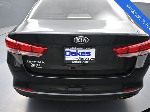 Used 2018 Kia Optima LX w/ 17" Alloy Wheels Package FWD image 32