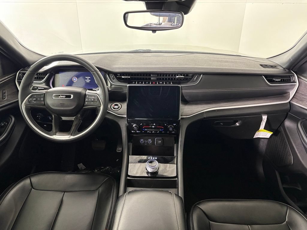 Used 2024 Jeep Grand Cherokee L Limited RWD image 41