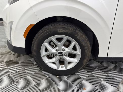 Used 2024 Kia Soul LX w/ Option Group 015 image 12