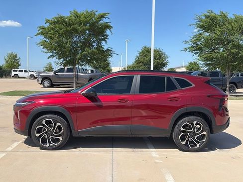 Used 2024 Chevrolet Trax RS w/ Sunroof Package image 6