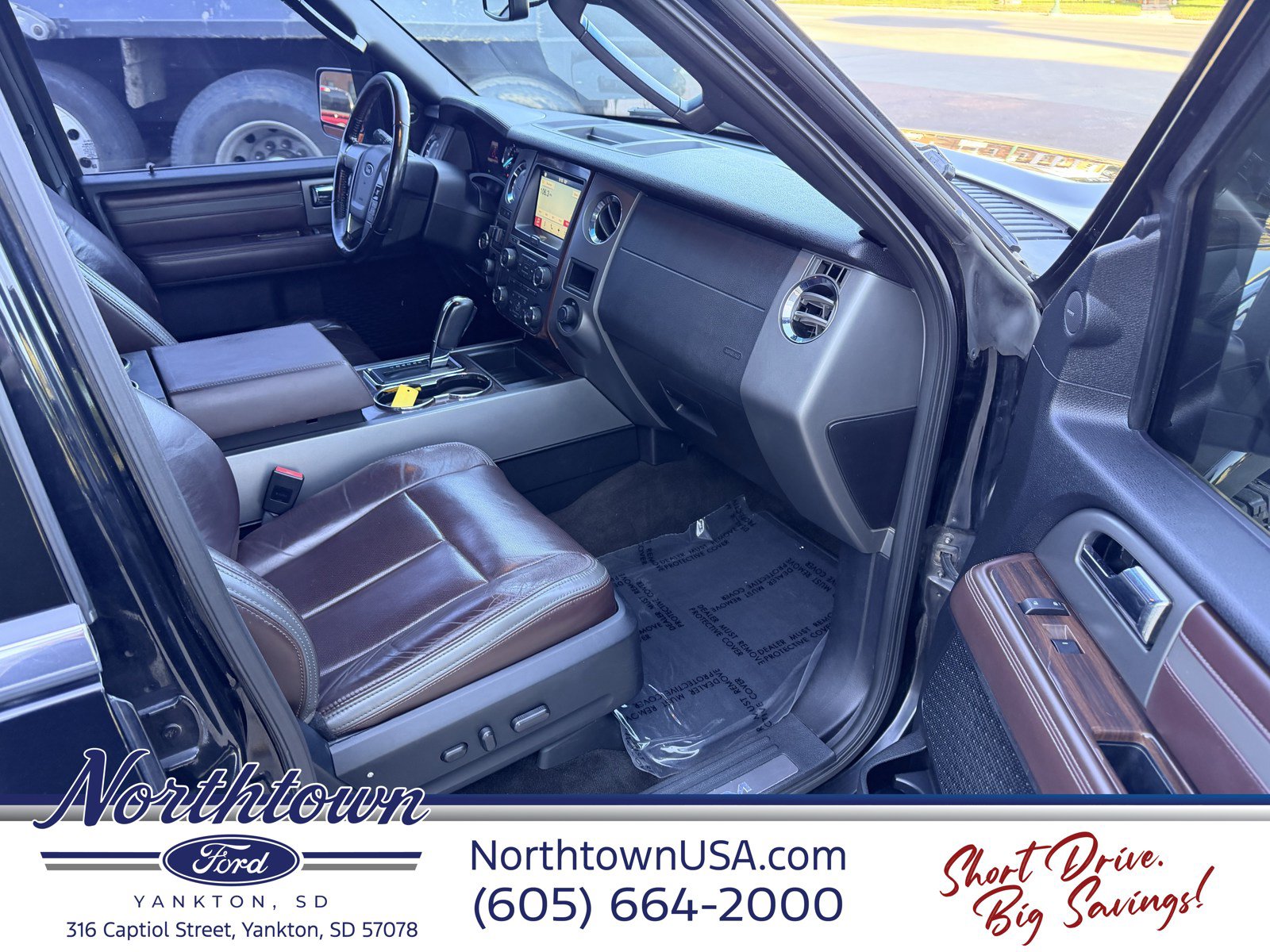 Used 2016 Ford Expedition Platinum AWD/4WD image 6