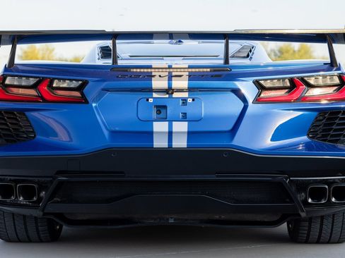 Used 2020 Chevrolet Corvette Stingray Premium Cpe w/ 3LT Preferred Equipment Group RWD image 10
